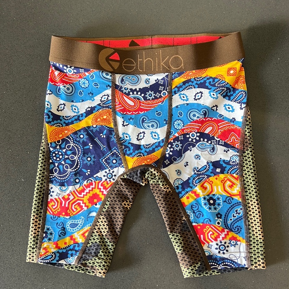 Ethica Sz S NWOT
